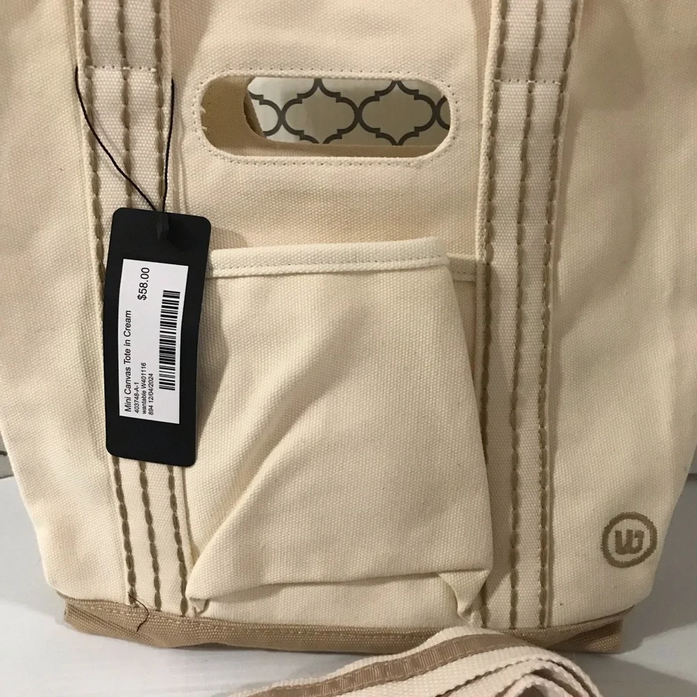 NWT Wantable Canvas Tote Bag in Cream with Removable Strap